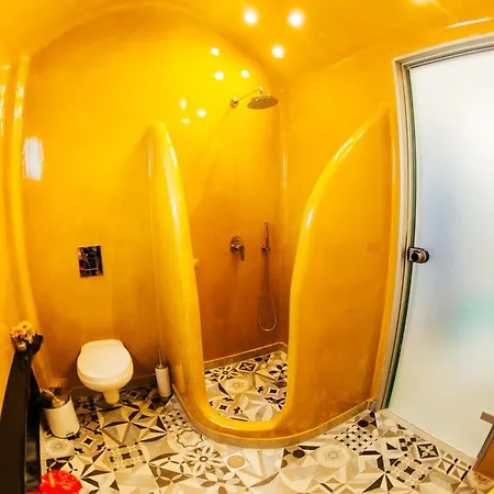 Floresita Apartment Fira (Santorini)